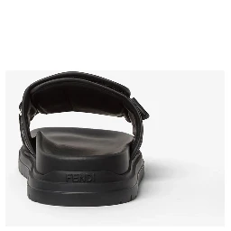 حذاء فندي مسطح أسود