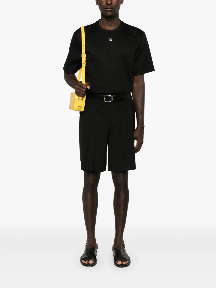 تيشيرتات وبولو من فندي باللون الأسود alternative