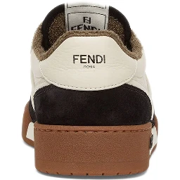 حذاء رياضي أبيض من فندي