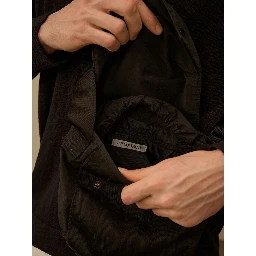 حقائب شركة سي بي.. أسود