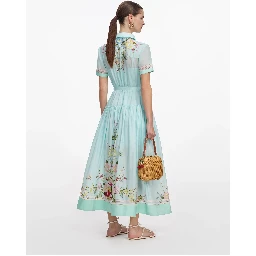 صورة ذاتية، فساتين خضراء