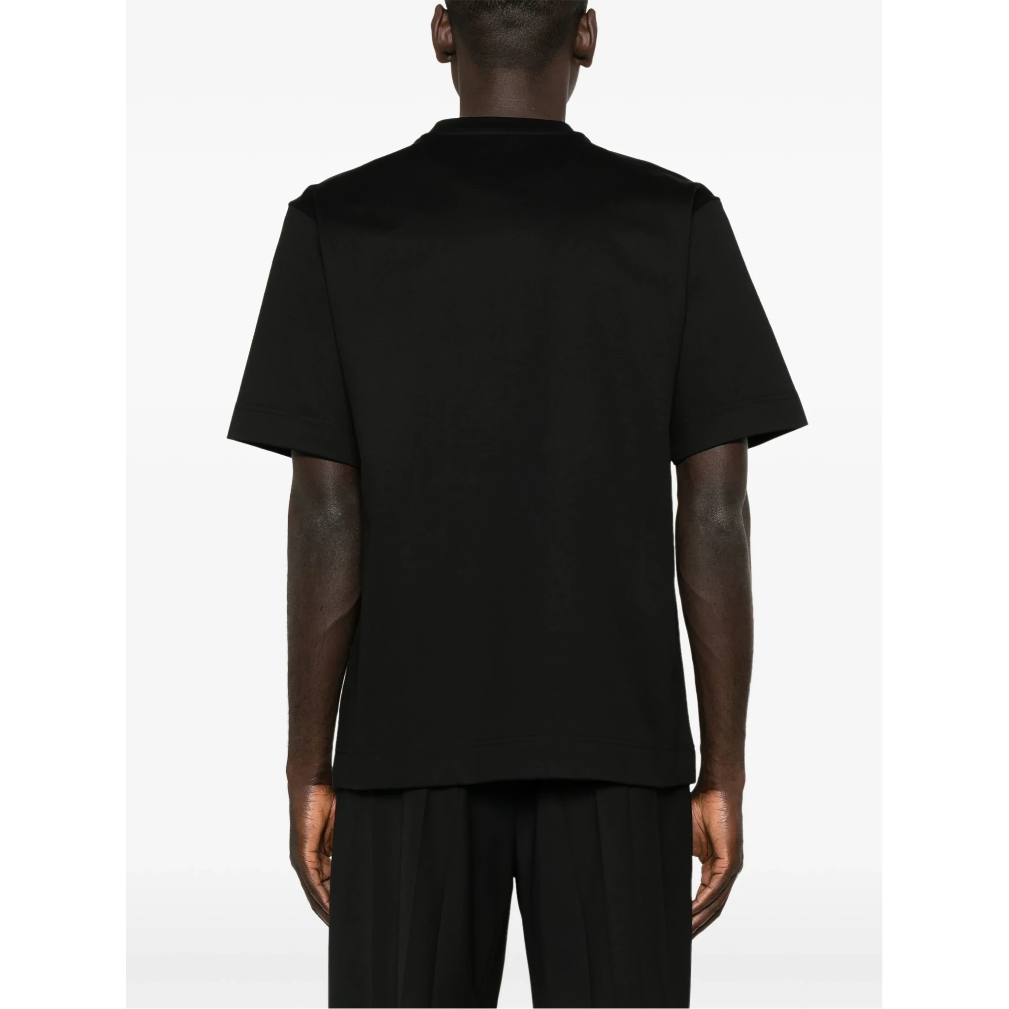 تيشيرتات وبولو من فندي باللون الأسود