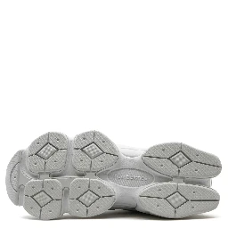 حذاء رياضي نيو بالانس أبيض