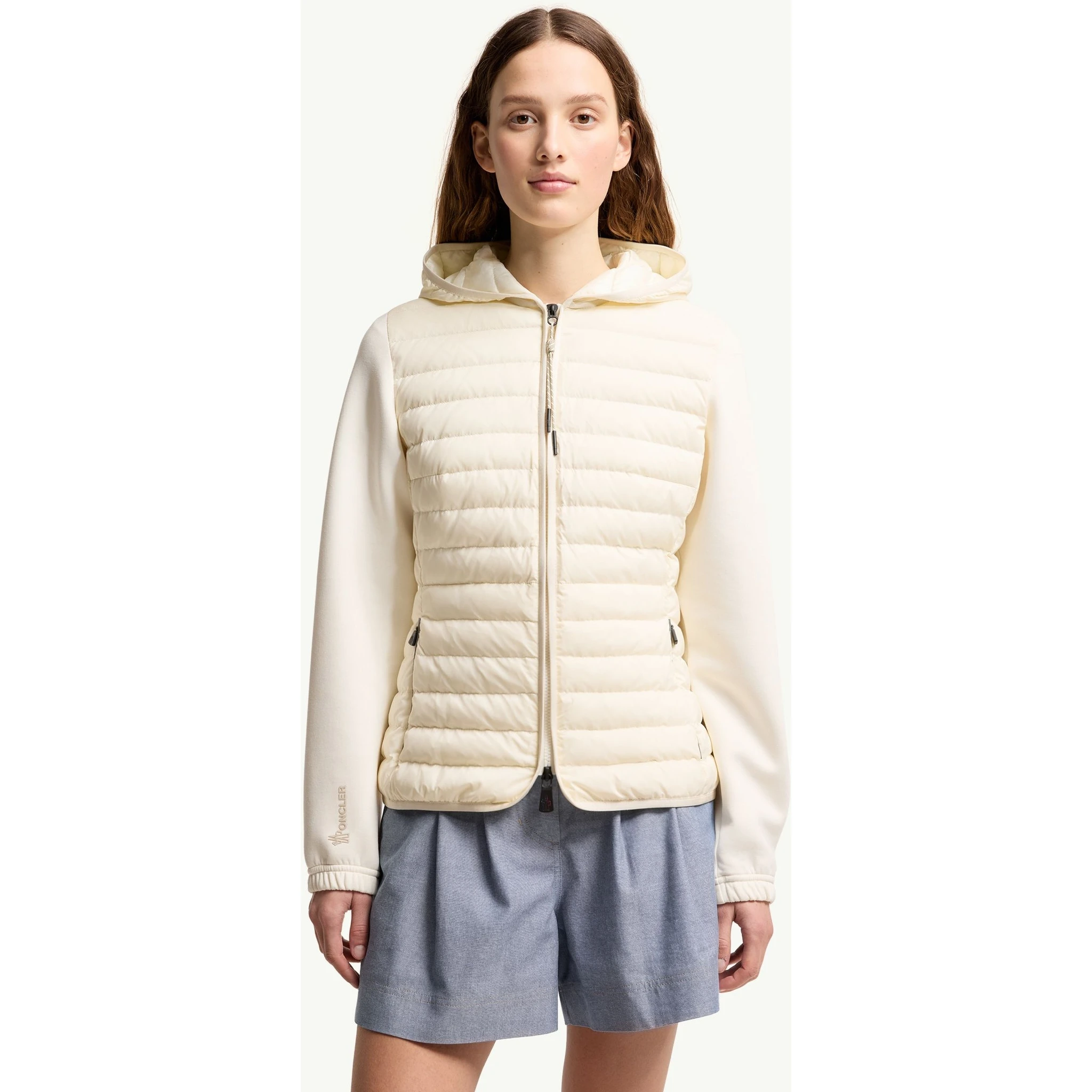 كنزات مونكلير بيضاء