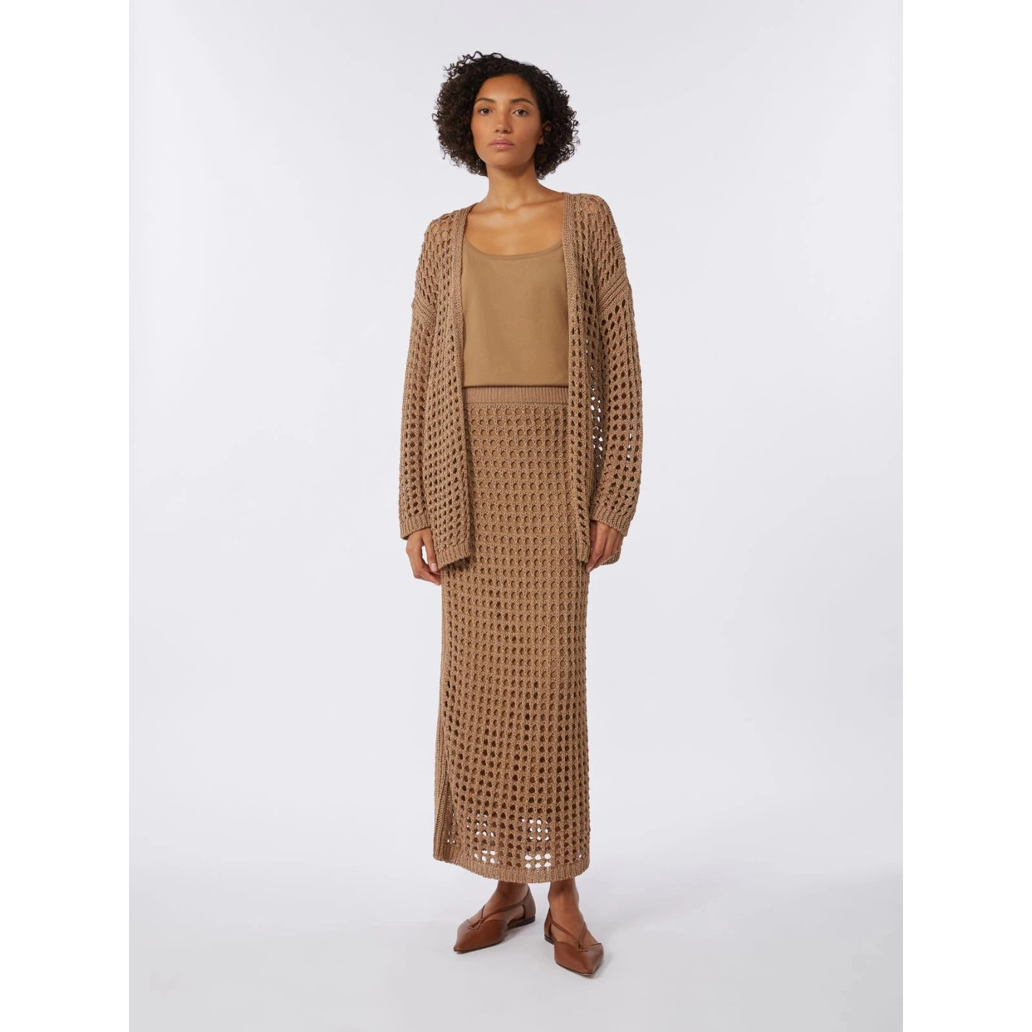 كنزات ماكس مارا بنية اللون