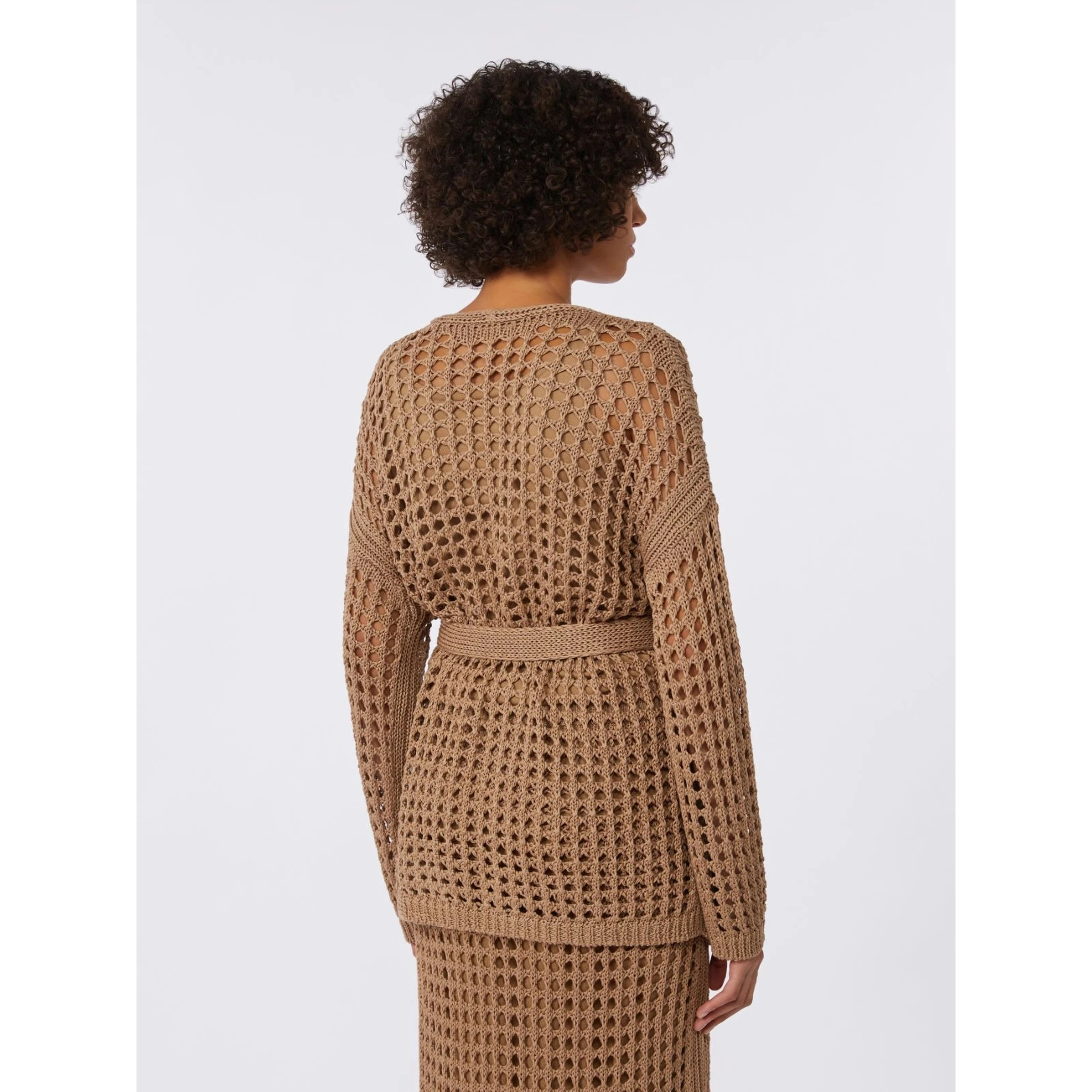 كنزات ماكس مارا بنية اللون