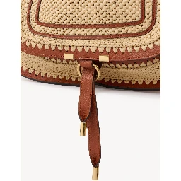 حقائب كلوي.. بيج