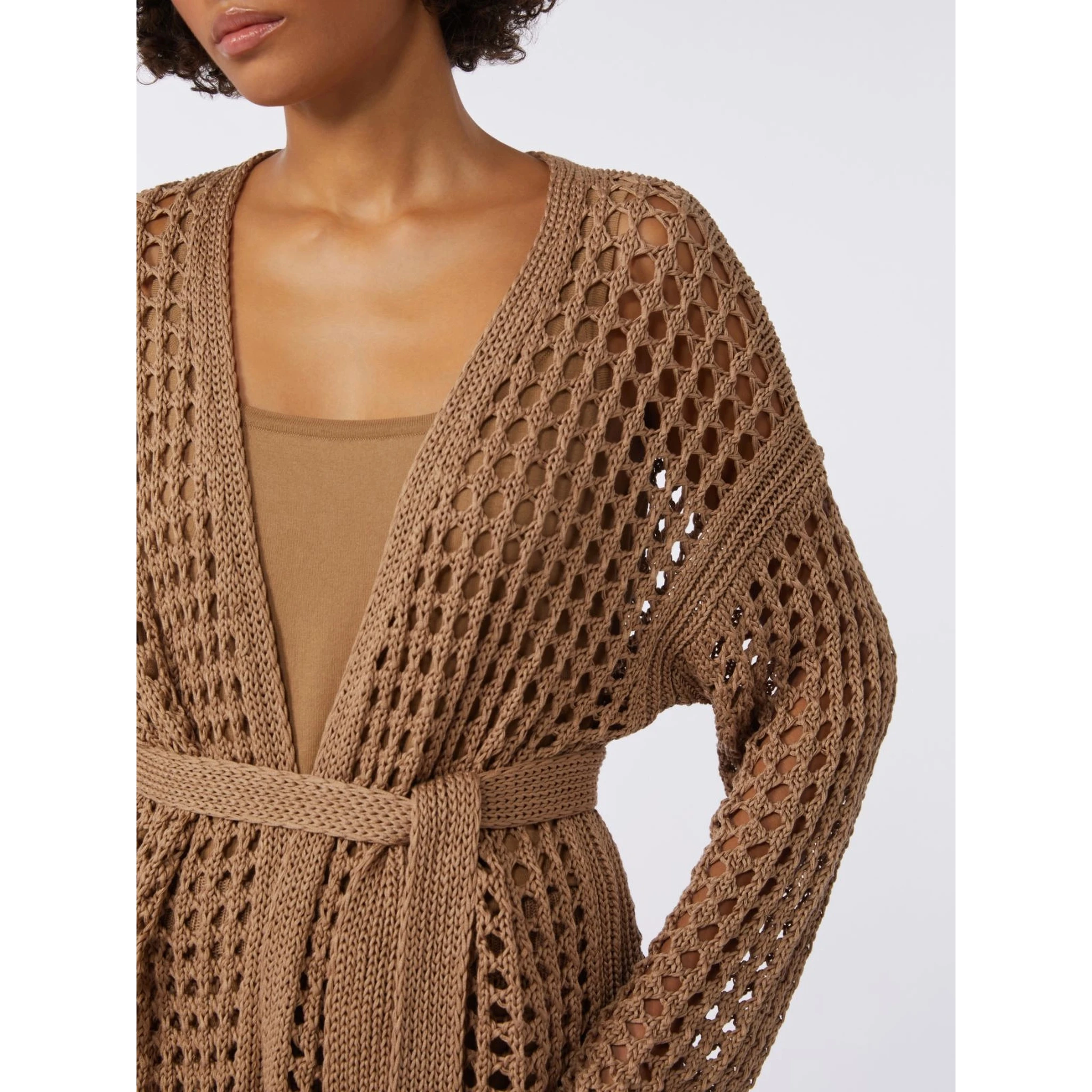 كنزات ماكس مارا بنية اللون