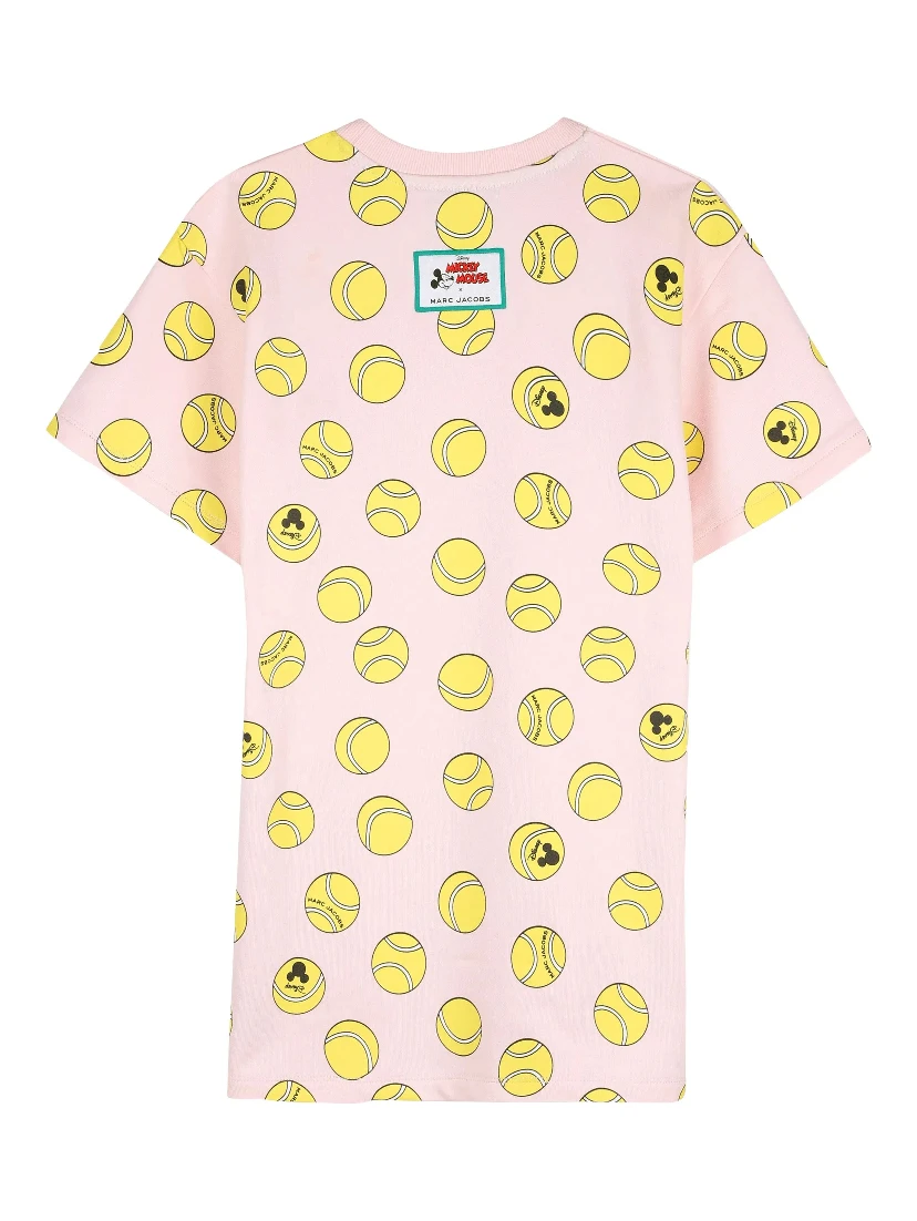 فساتين مارك جاكوبس باللون الوردي