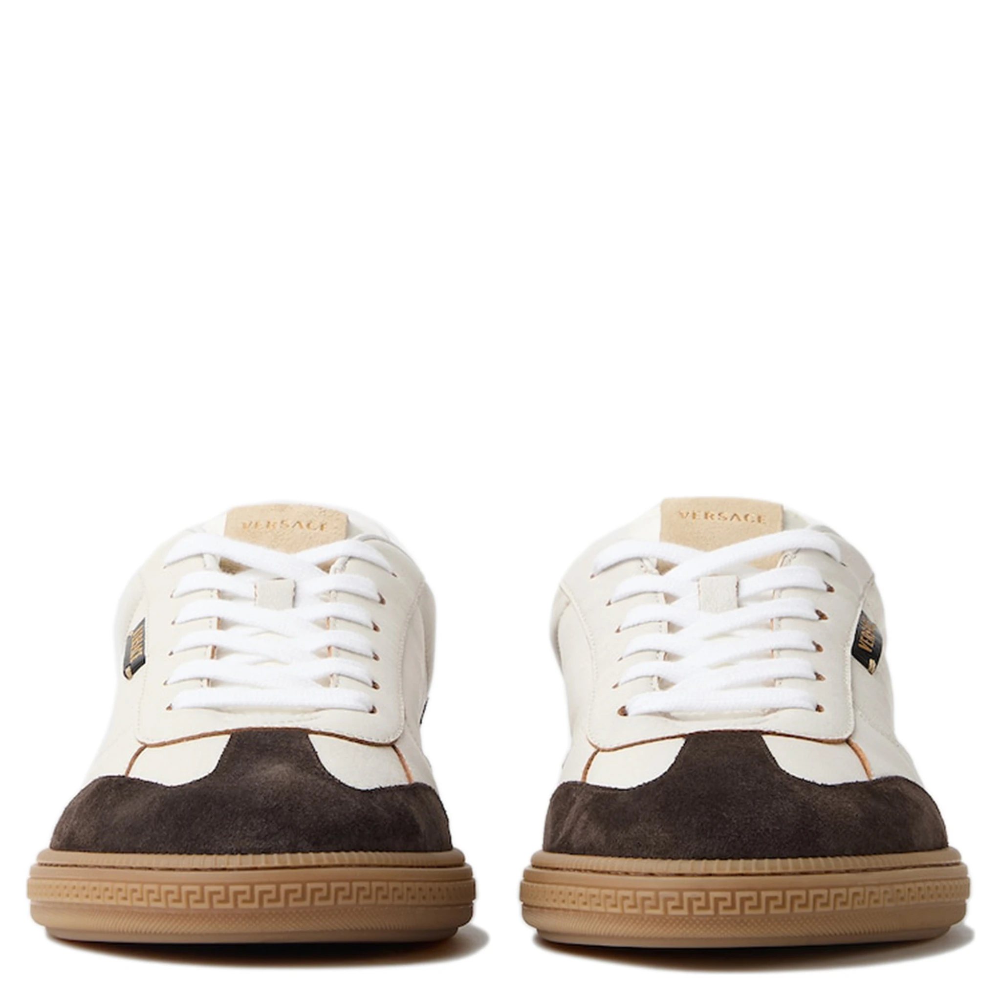 حذاء رياضي أبيض من فرزاتشي