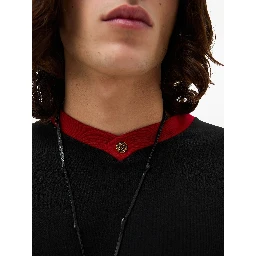 تيشيرتات وبولو من فرزاتشي باللون الأسود