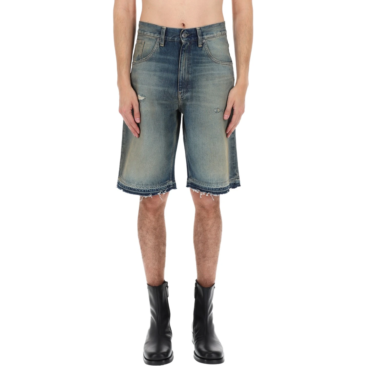 SHORTS IN DENIM