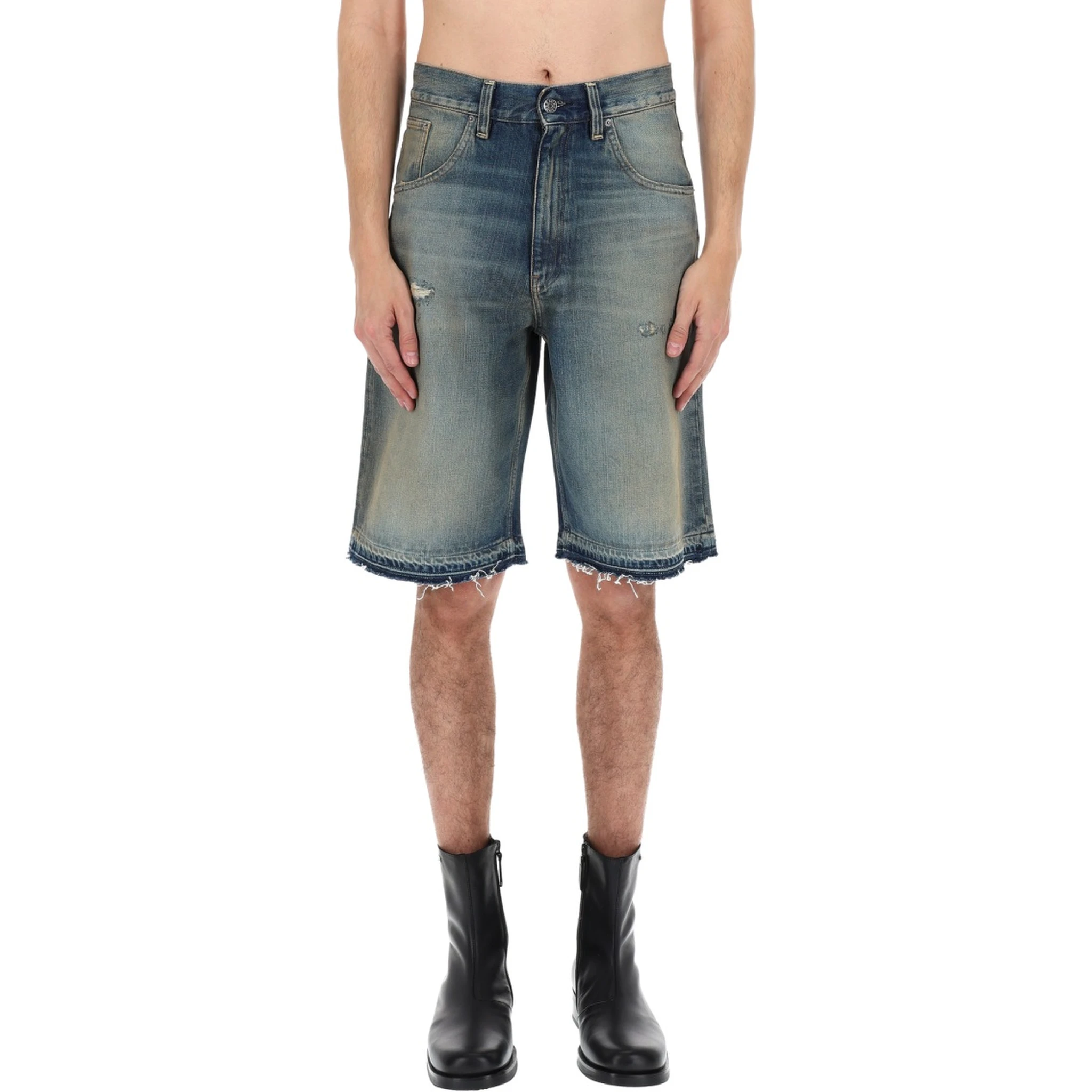 SHORTS IN DENIM