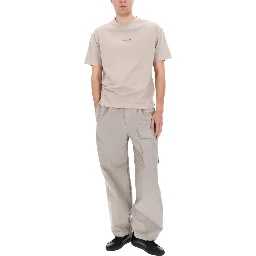 PANTALONE CARGO CON PATCH LOGO