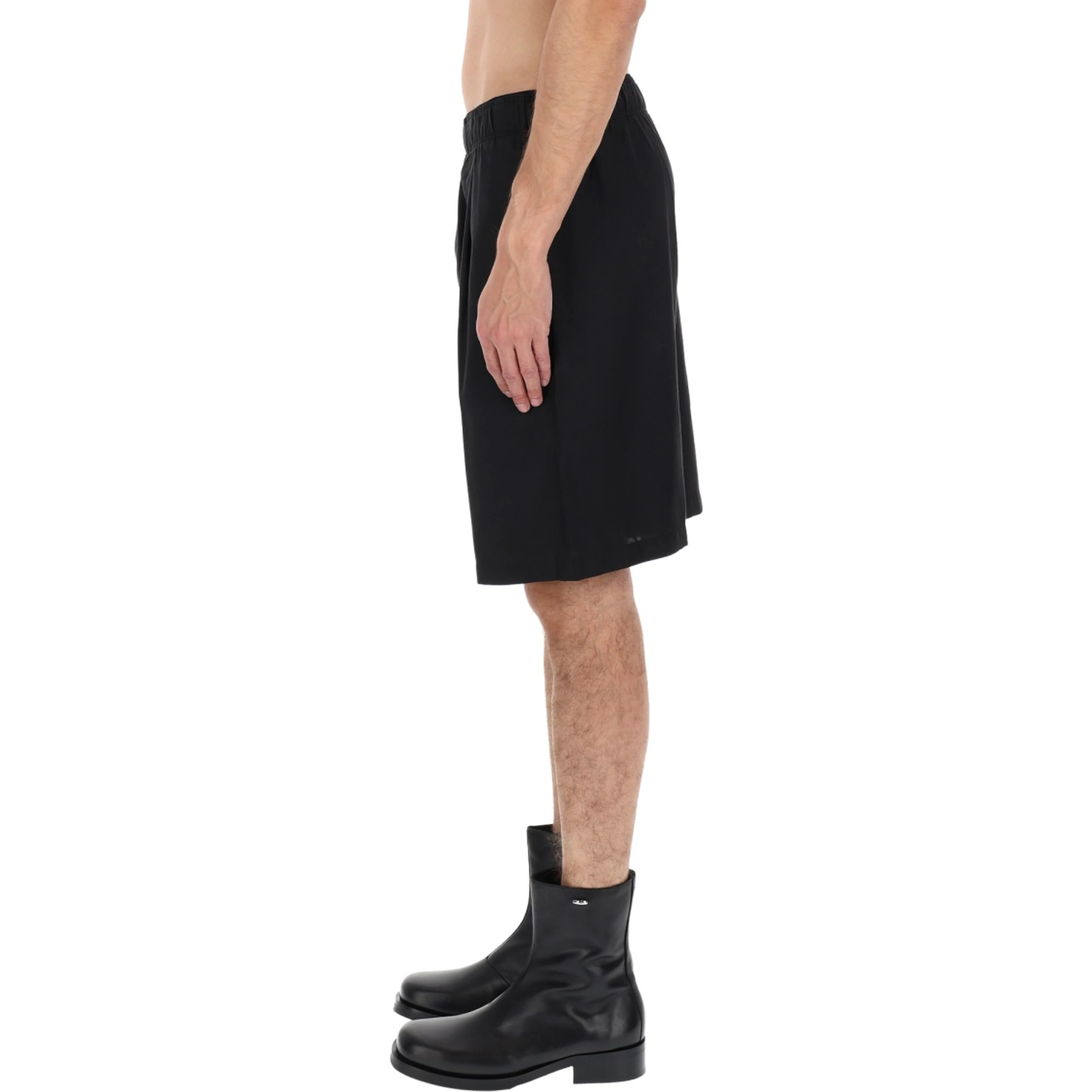 "LEISURE" SHORTS