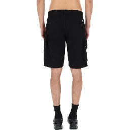 SHORTS CARGO CON PATCH LOGO