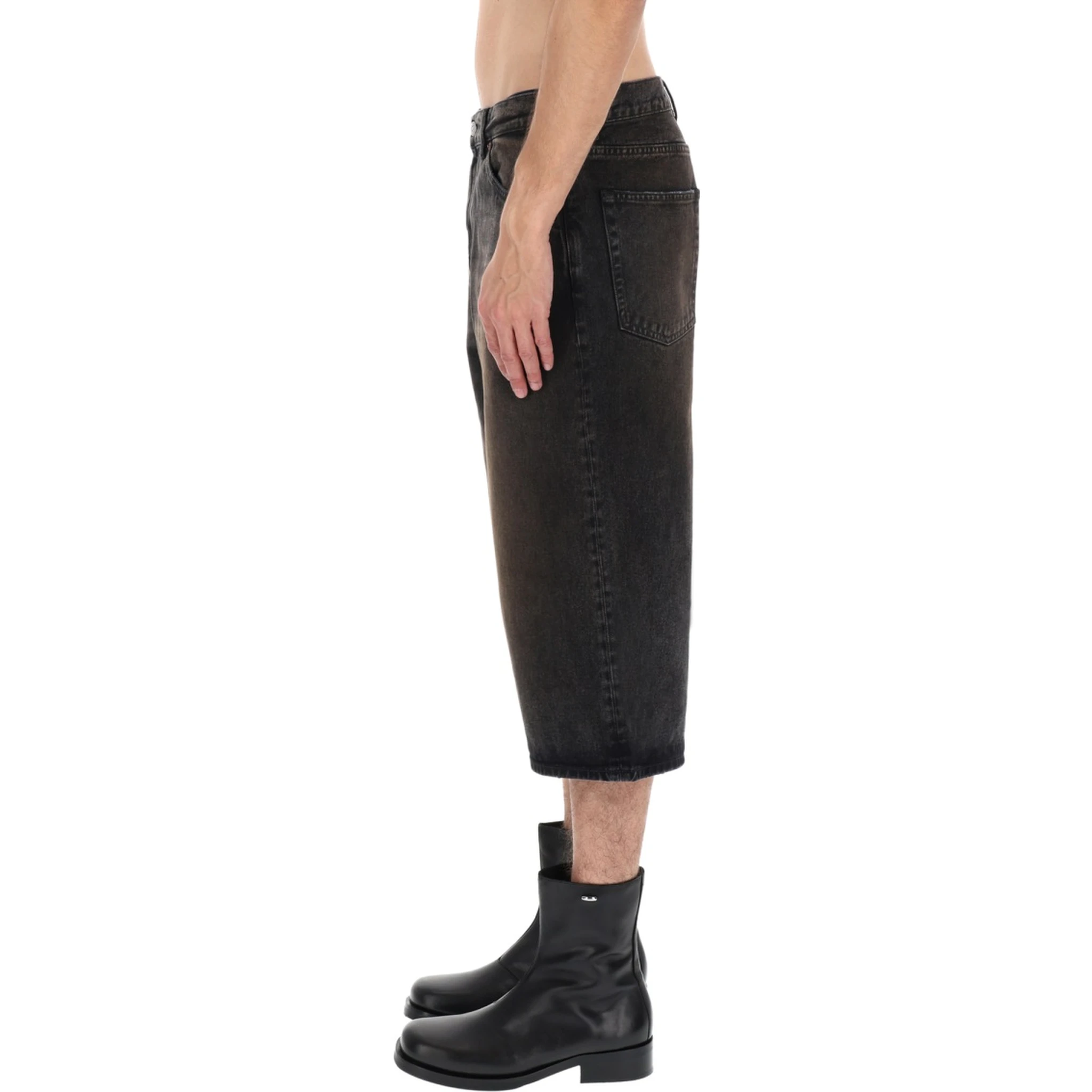 "CAPRI CUT" SHORTS