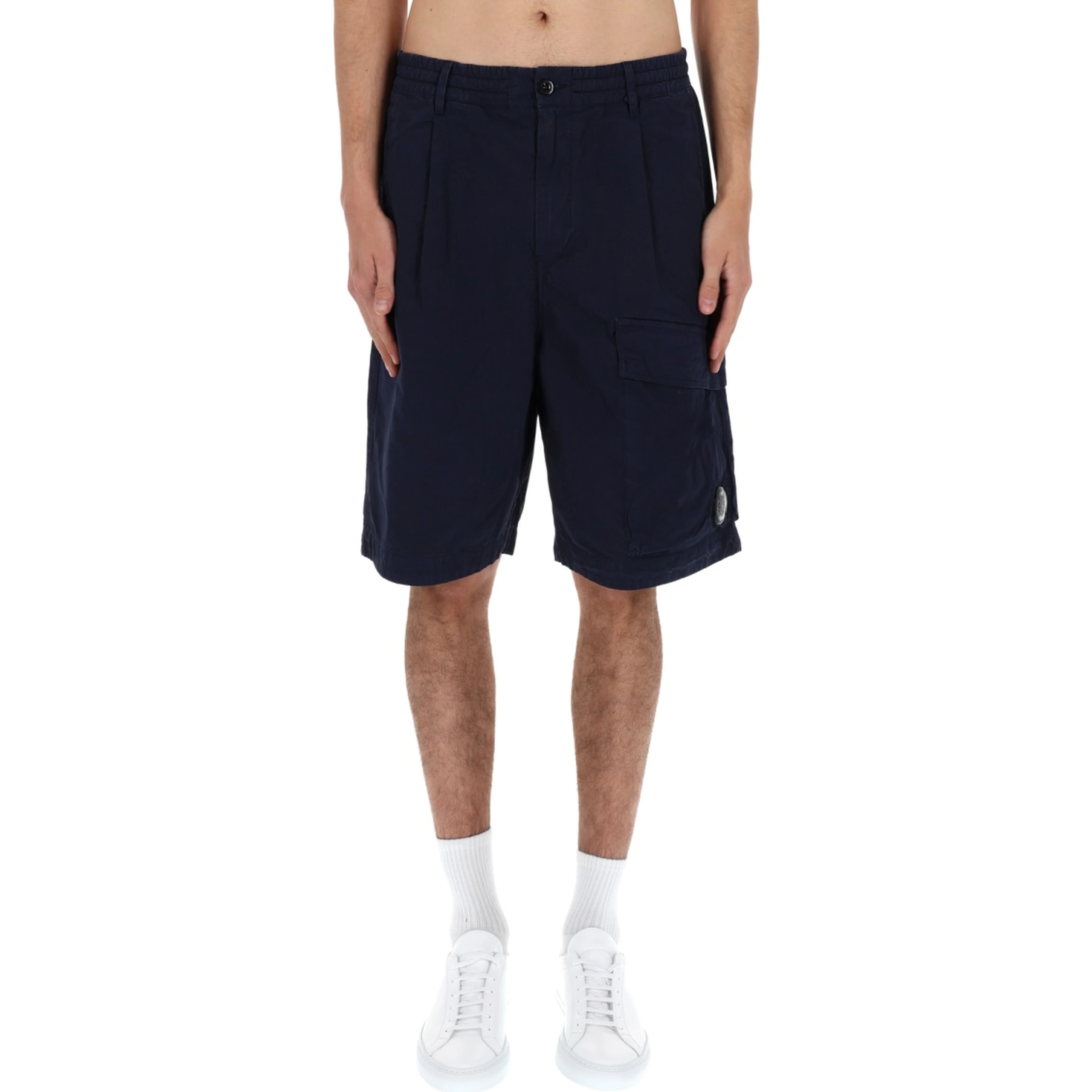 SHORTS CARGO CON PATCH LOGO