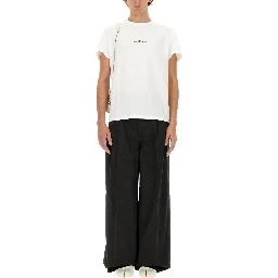 تيشيرت بشعار مشوه