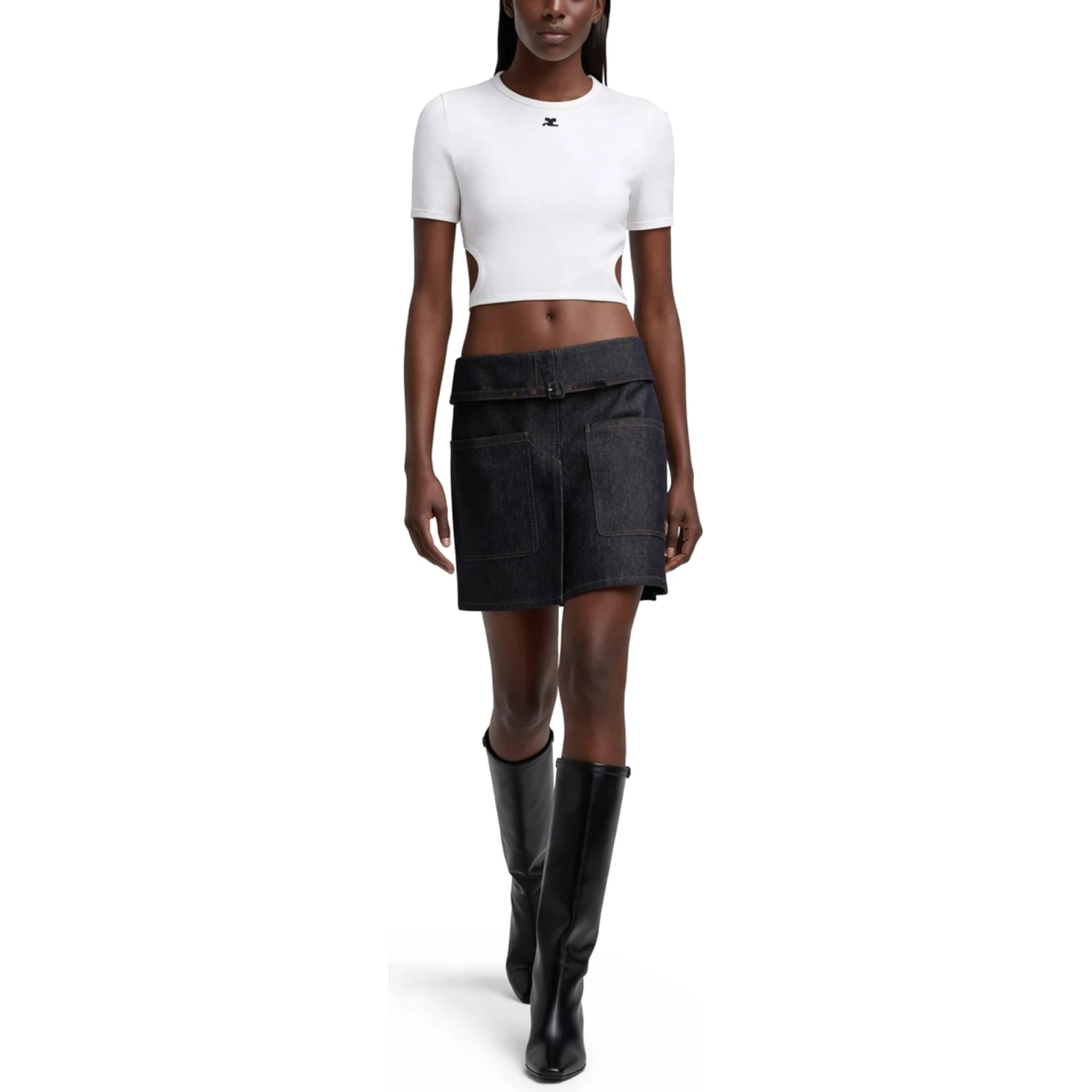 T-SHIRT "CUT OUT" CON LOGO