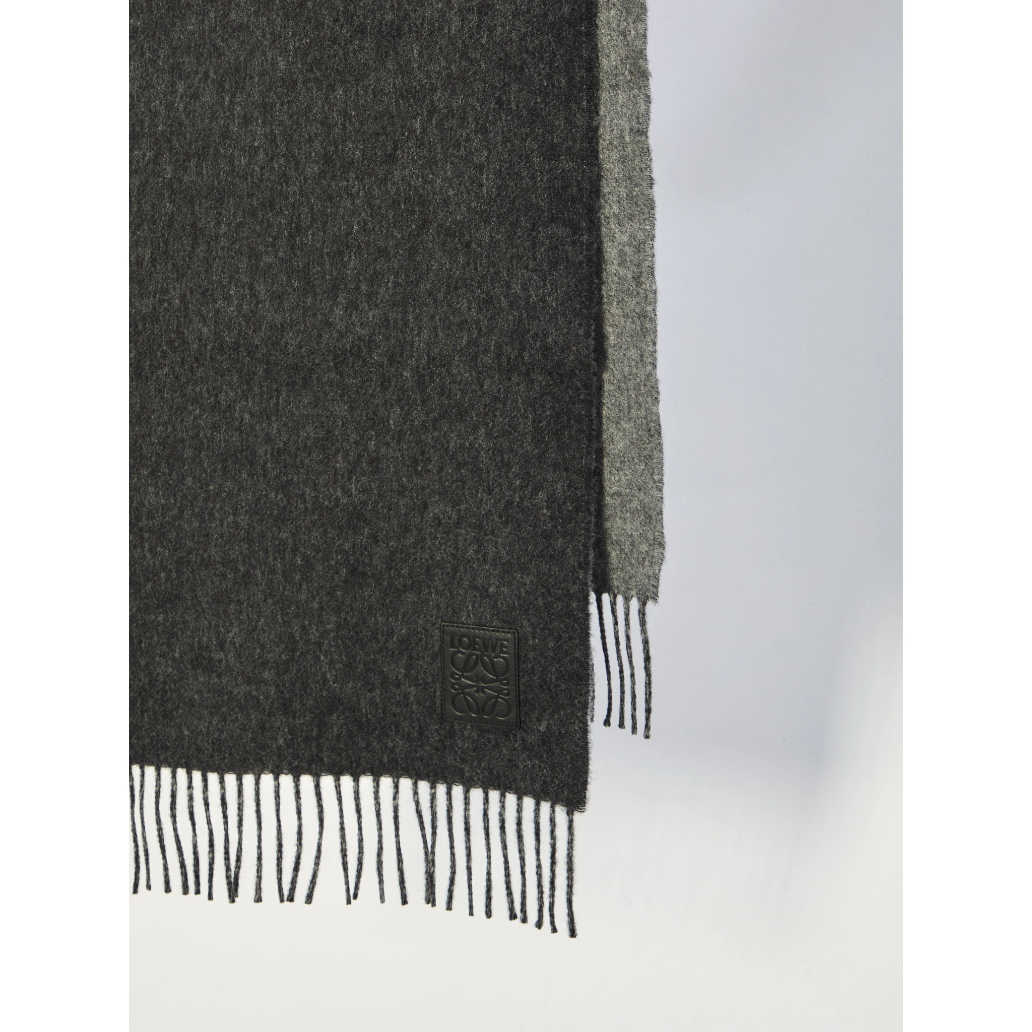 Wool and cashmere scarf