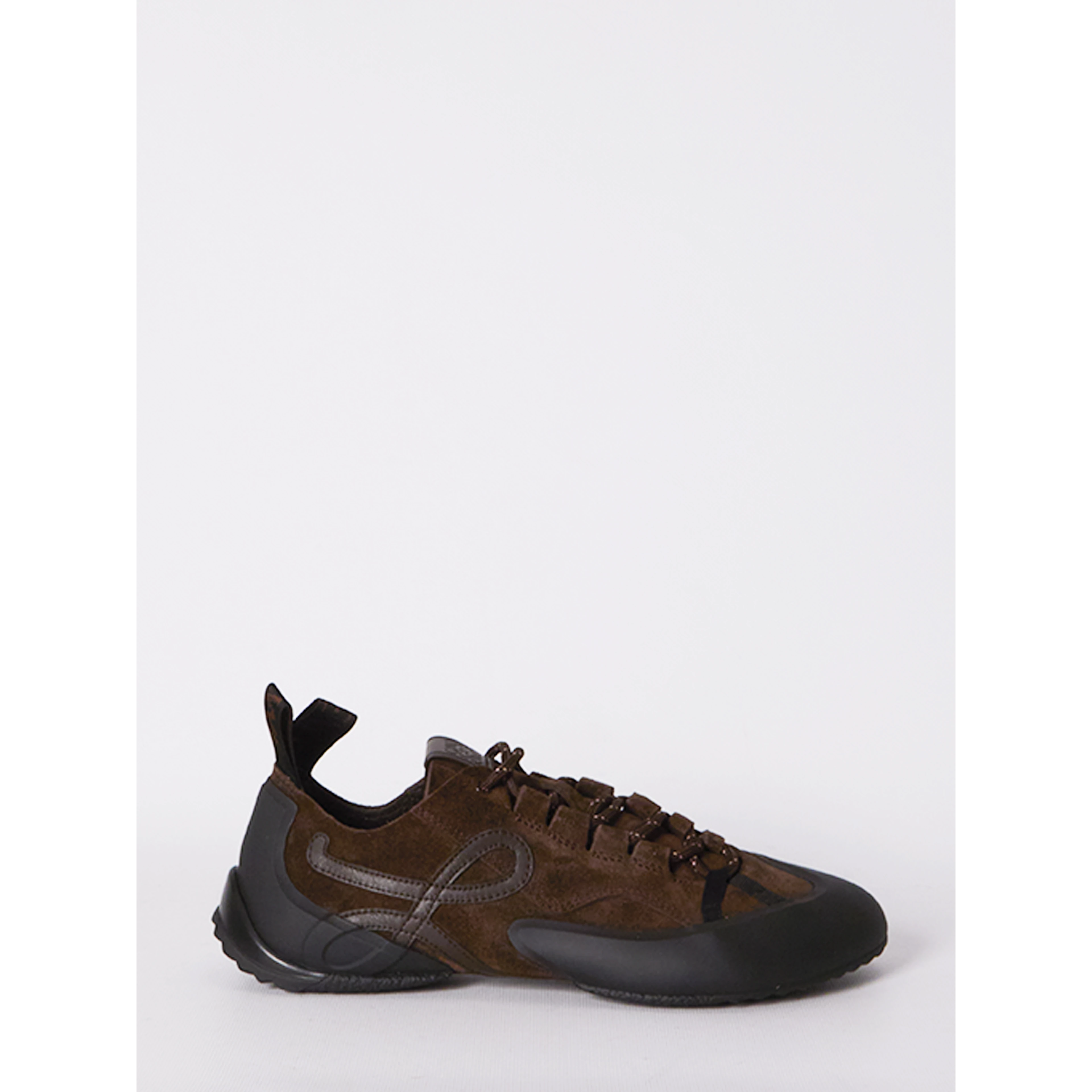 Grip sneakers