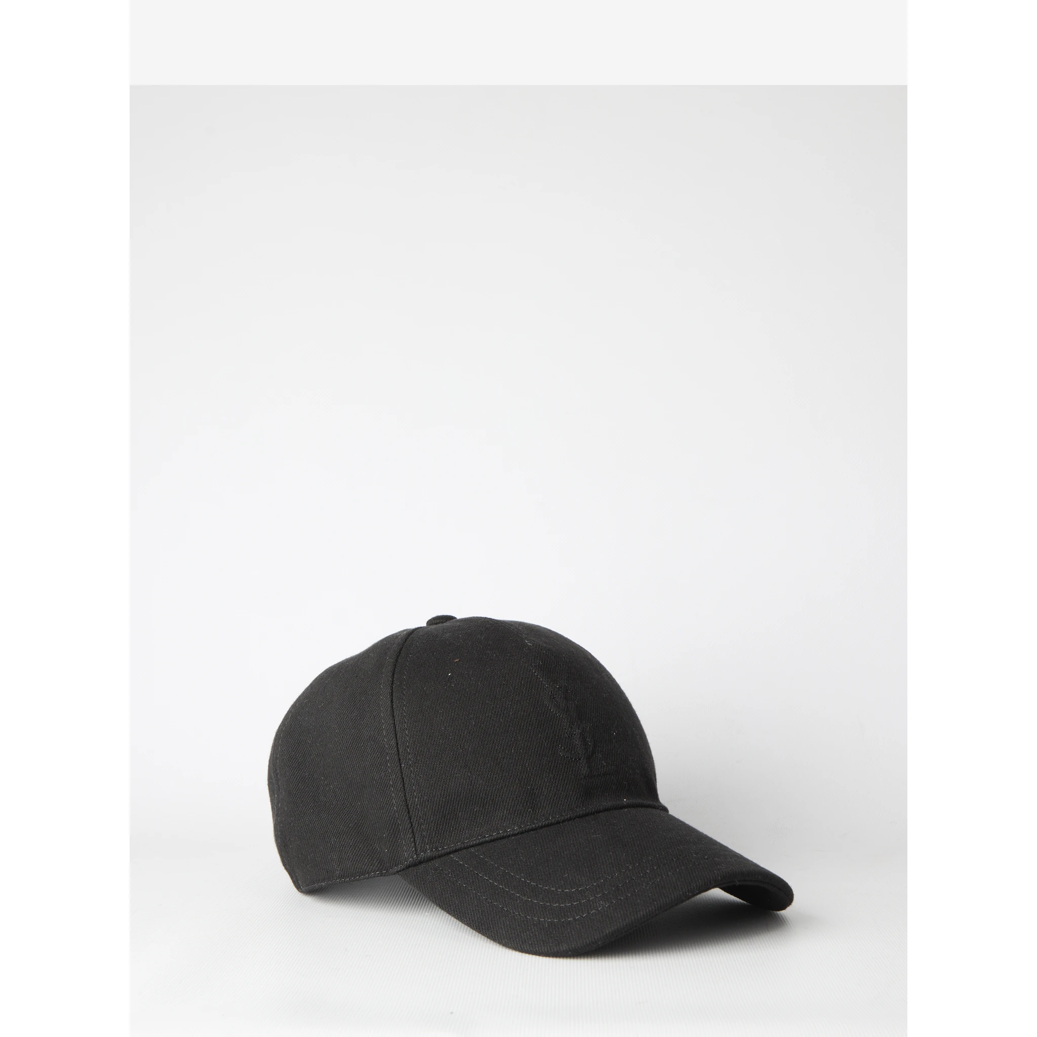 Cassandre cap