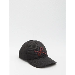 Cap with appliqué