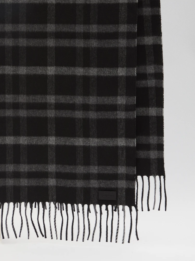 Tartan scarf alternative
