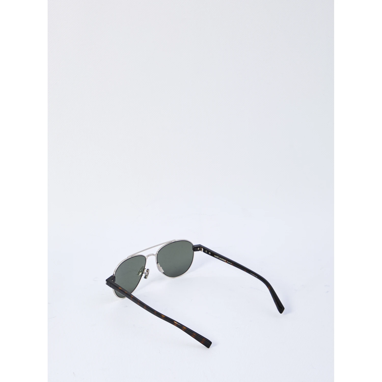 SL 843 sunglasses