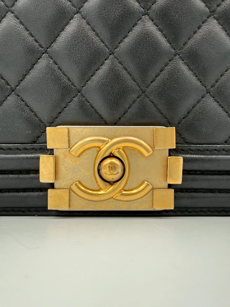 CHANEL BOY Large Handbag alternative