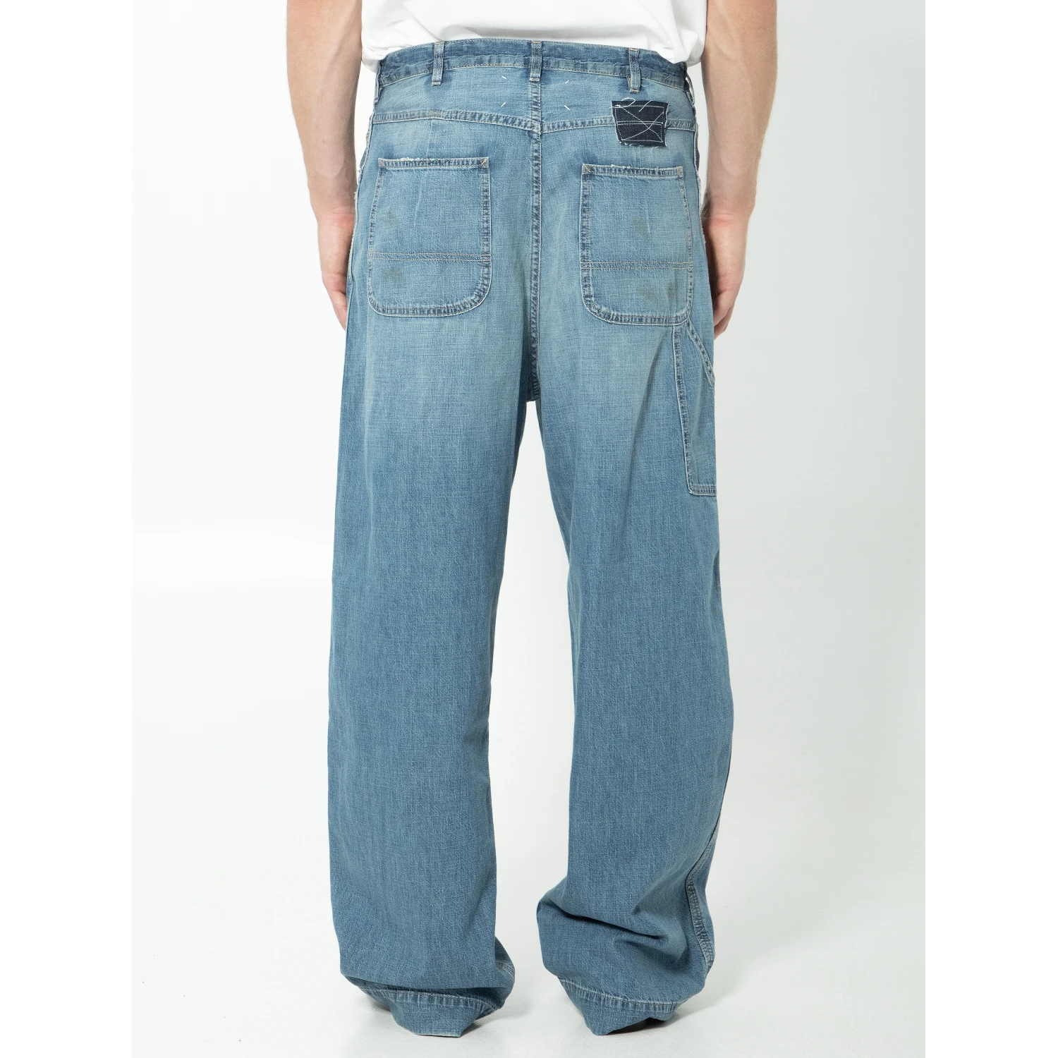 Blue wide-leg jeans