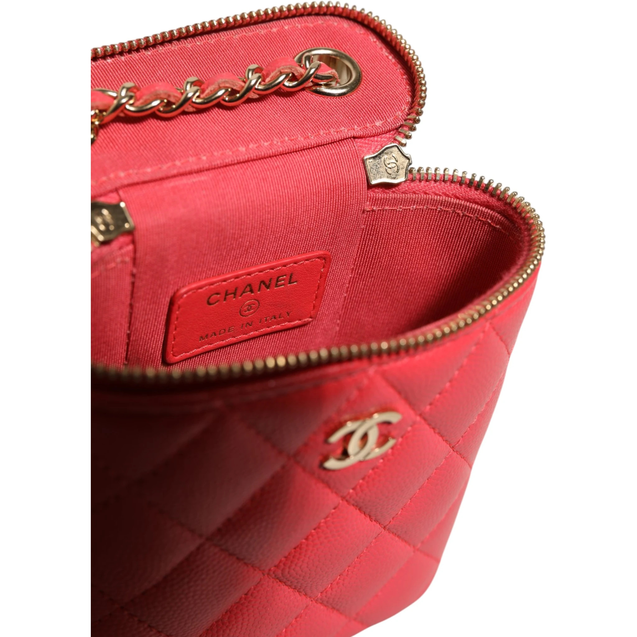 Red Caviar Quilted Small Vertical Coco Beauty Vanity Case with Chain