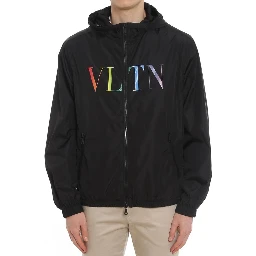 سترة خارجية سوداء من البولياميد