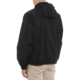 سترة خارجية سوداء من البولياميد