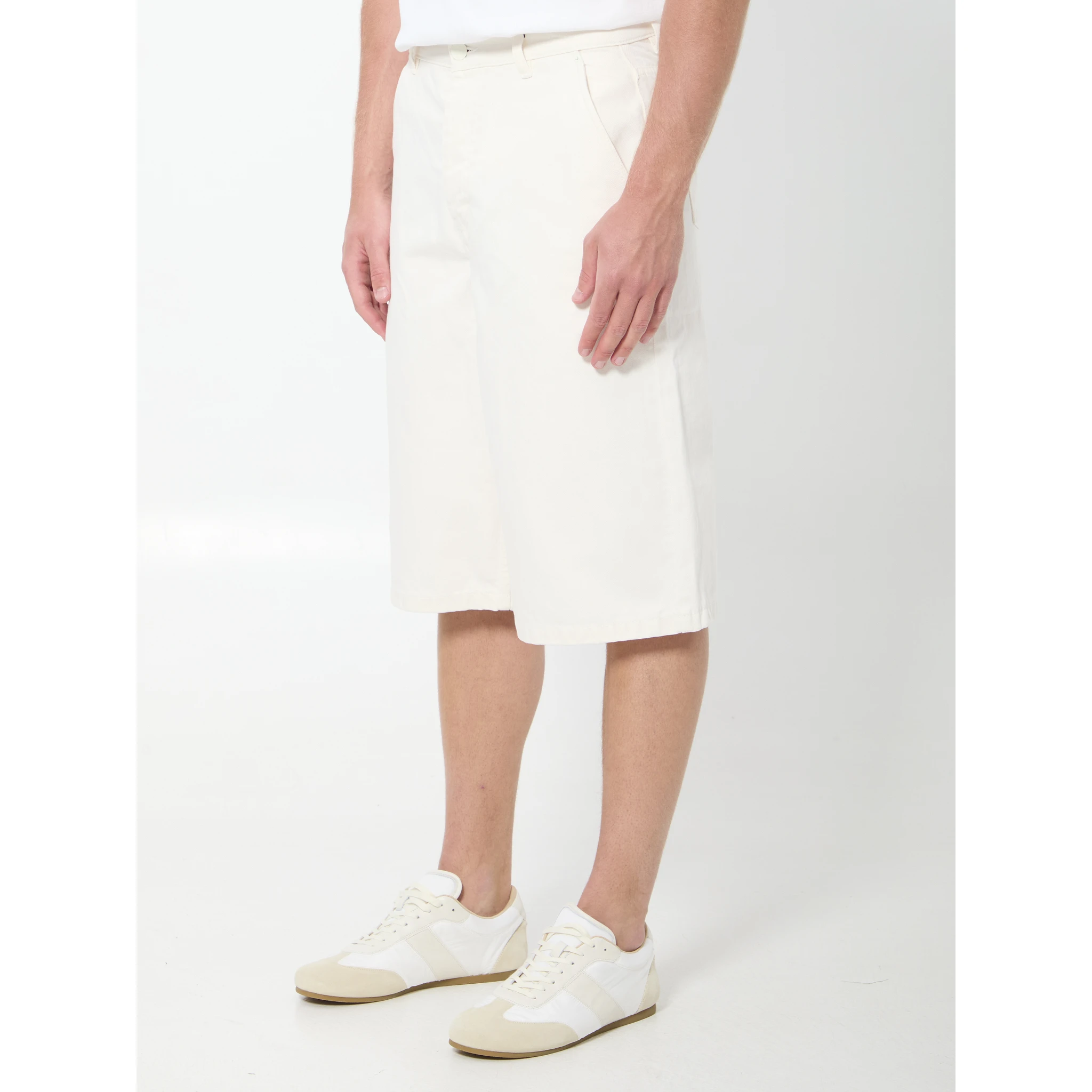 Loose twill Bermuda shorts