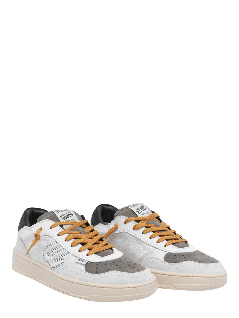 EVENU Sneakers