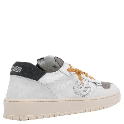EVENU Sneakers