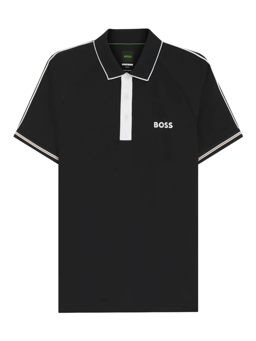 تيشيرتات وبولو سوداء من ماركة BOSS
