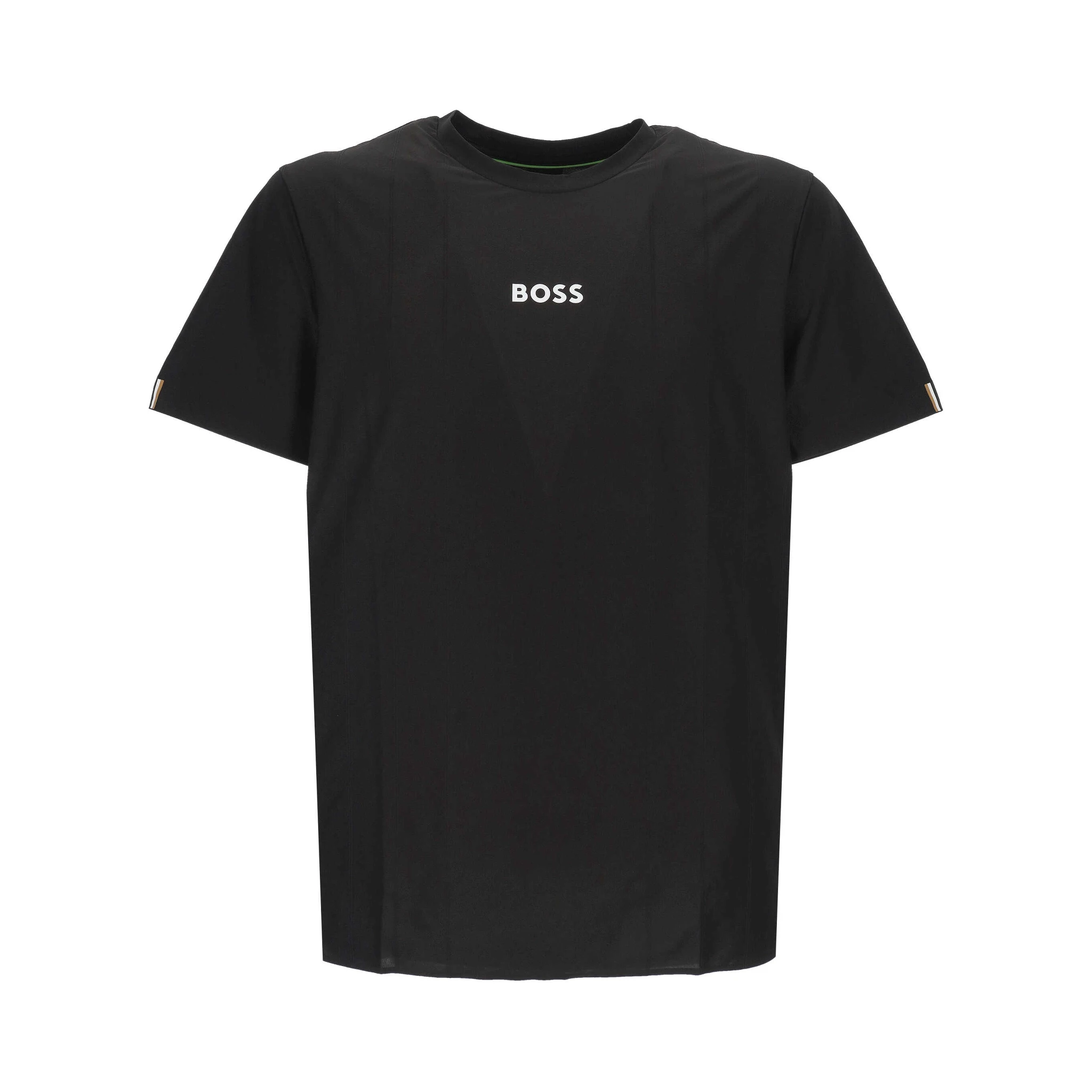 تيشيرتات وبولو سوداء من ماركة BOSS