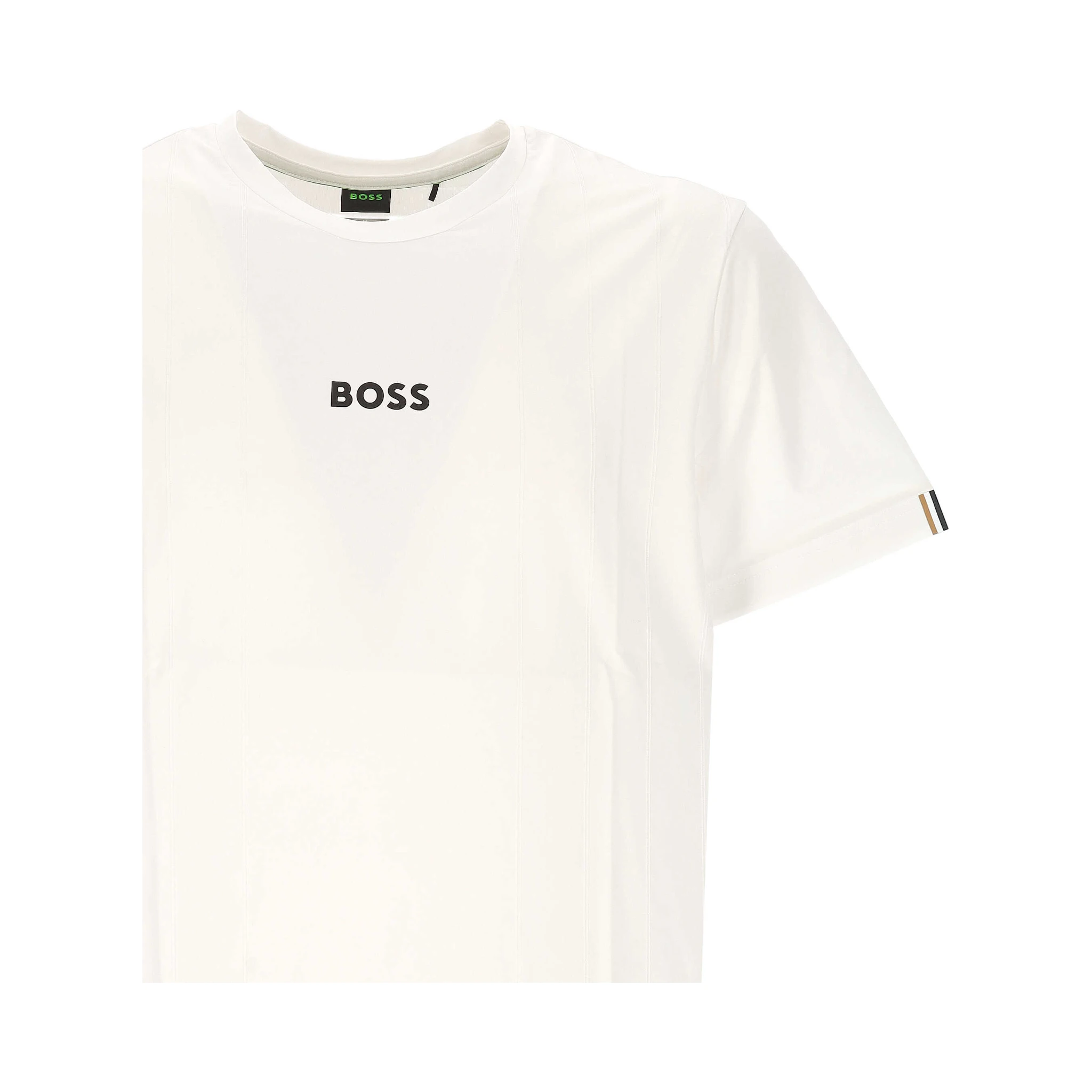 تيشيرتات وبولو بيضاء من ماركة BOSS