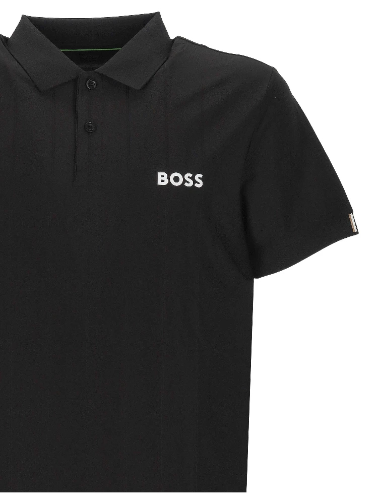 تيشيرتات وبولو سوداء من ماركة BOSS alternative