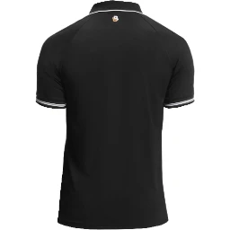 تيشيرتات وبولو سوداء من ماركة BOSS