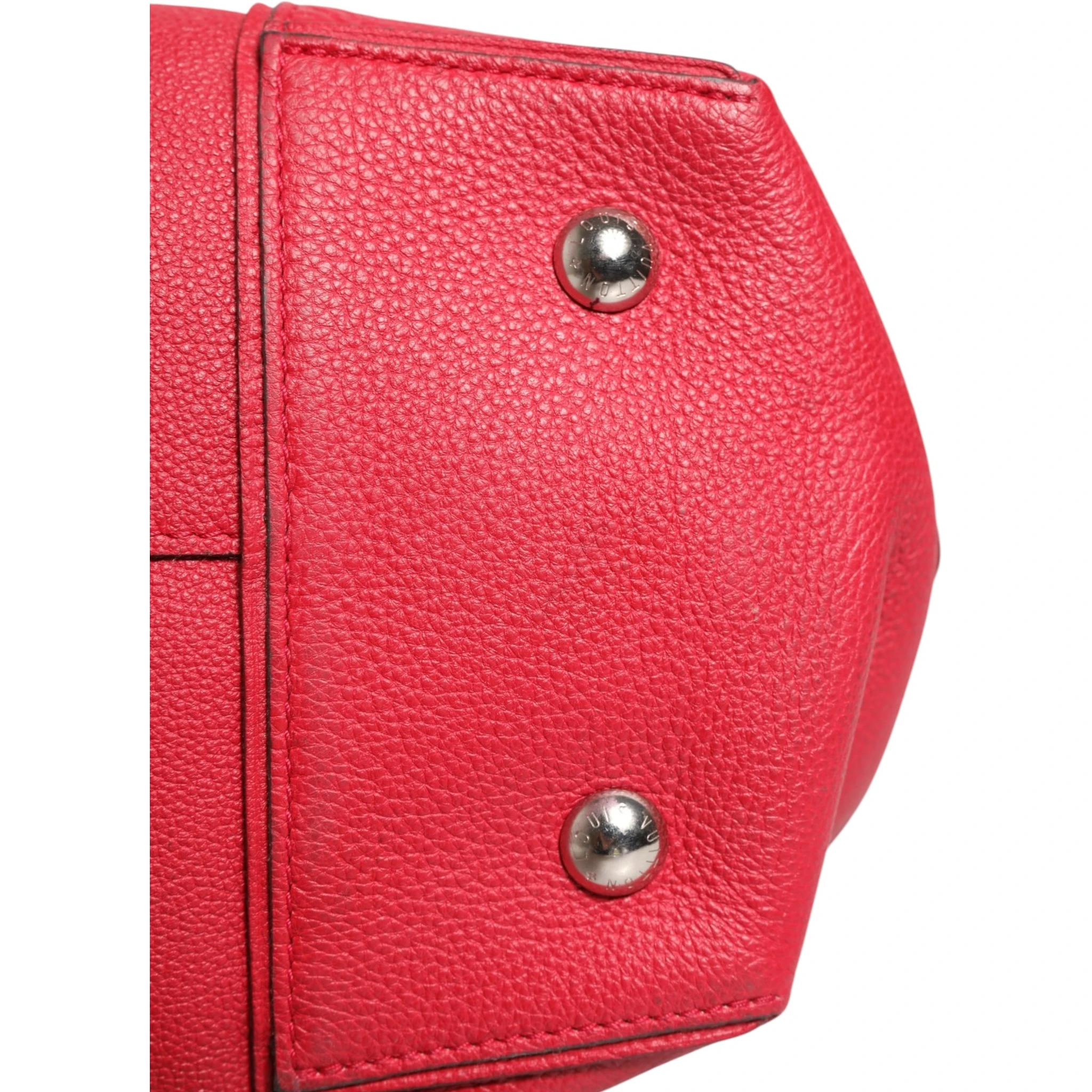 Griotte Taurillon Leather Soft Lockit MM Crossbody Bag