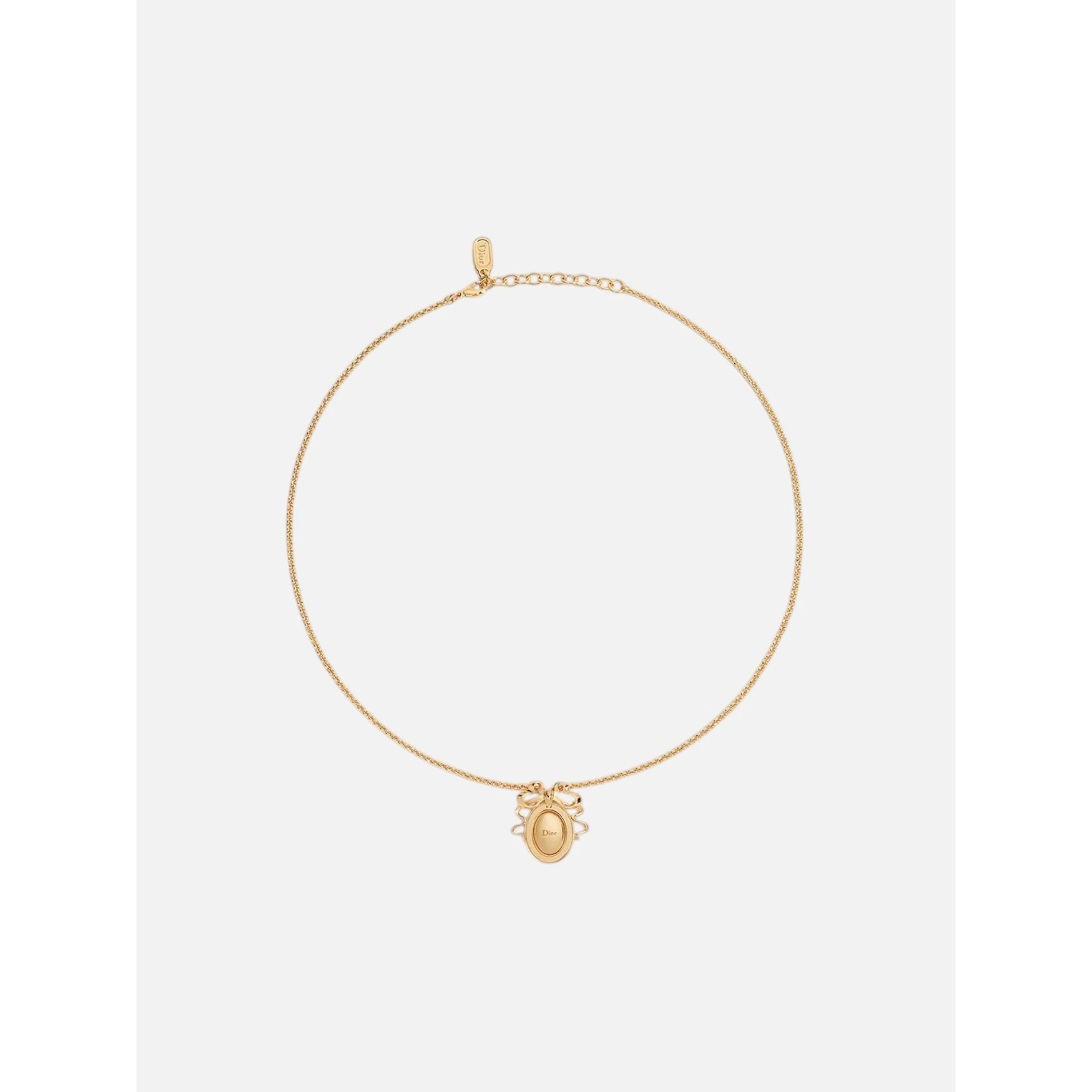 CHRISTIAN DIOR MEDALLION necklace