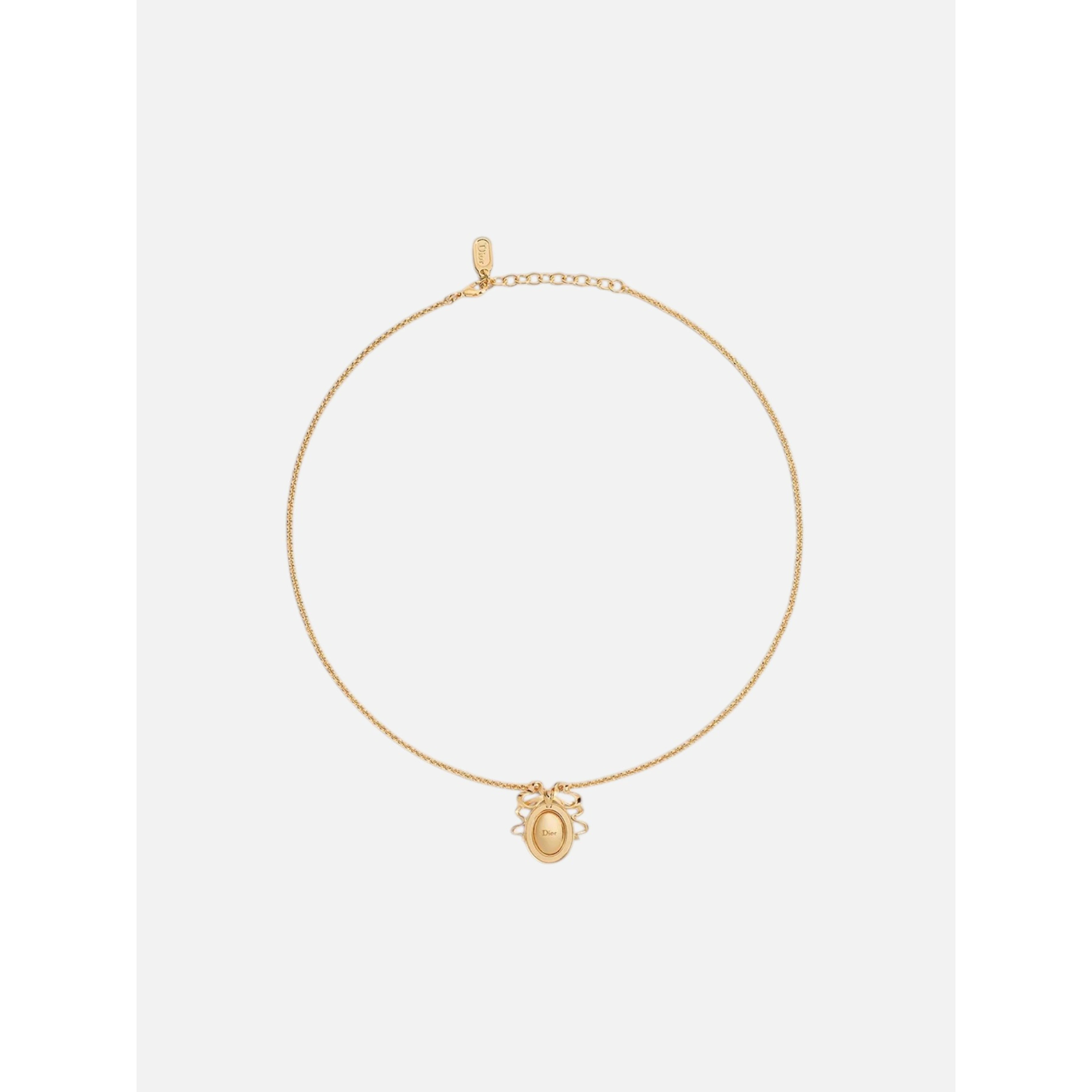 CHRISTIAN DIOR MEDALLION necklace