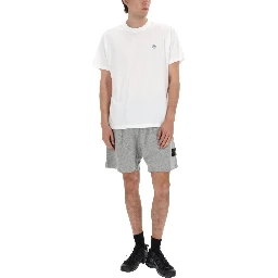 SHORTS CON PATCH LOGO