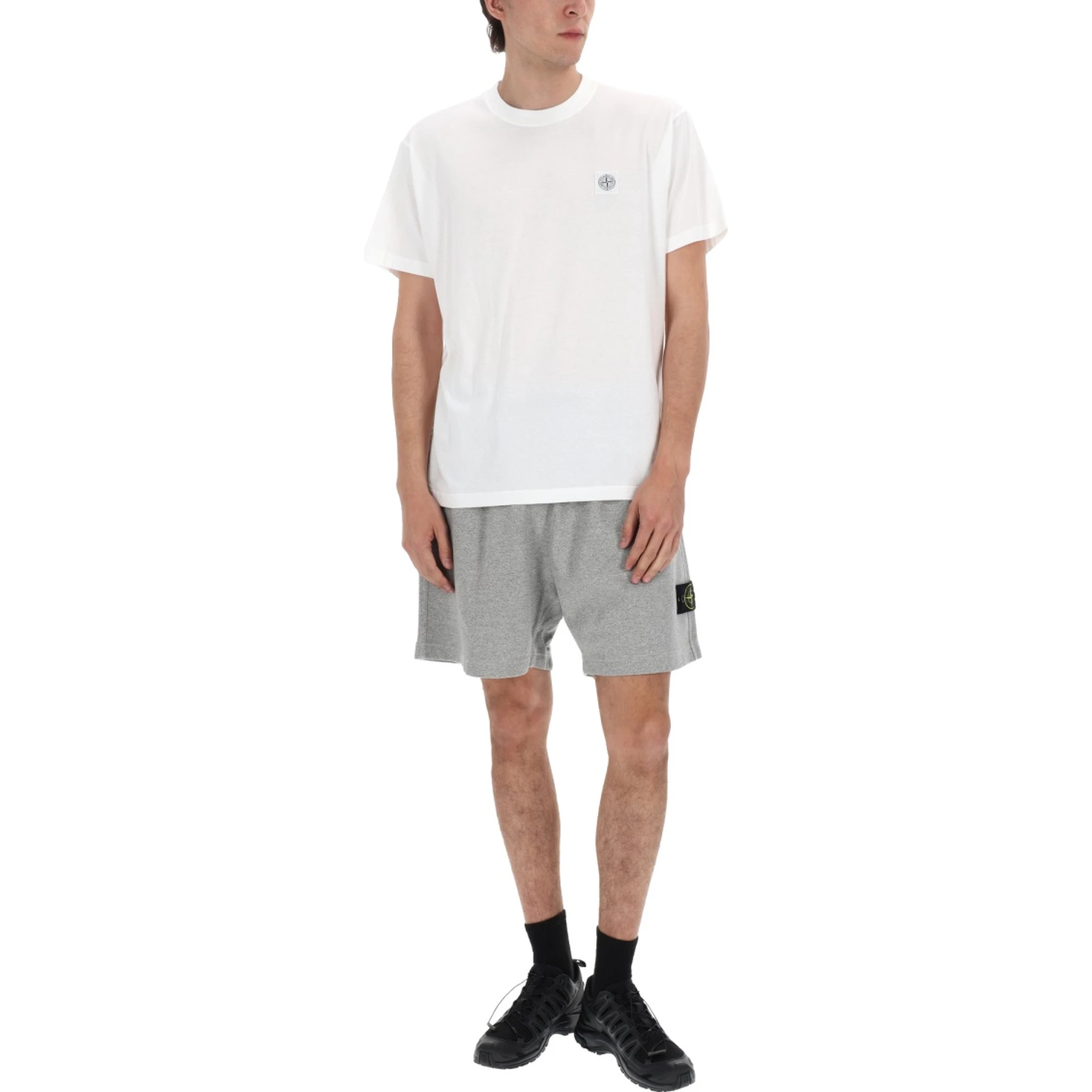 SHORTS CON PATCH LOGO