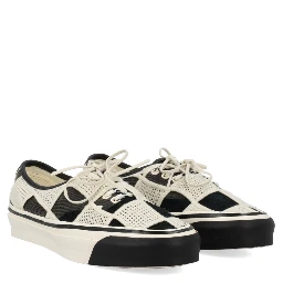 SNEAKER "AUTHENTIC 44"