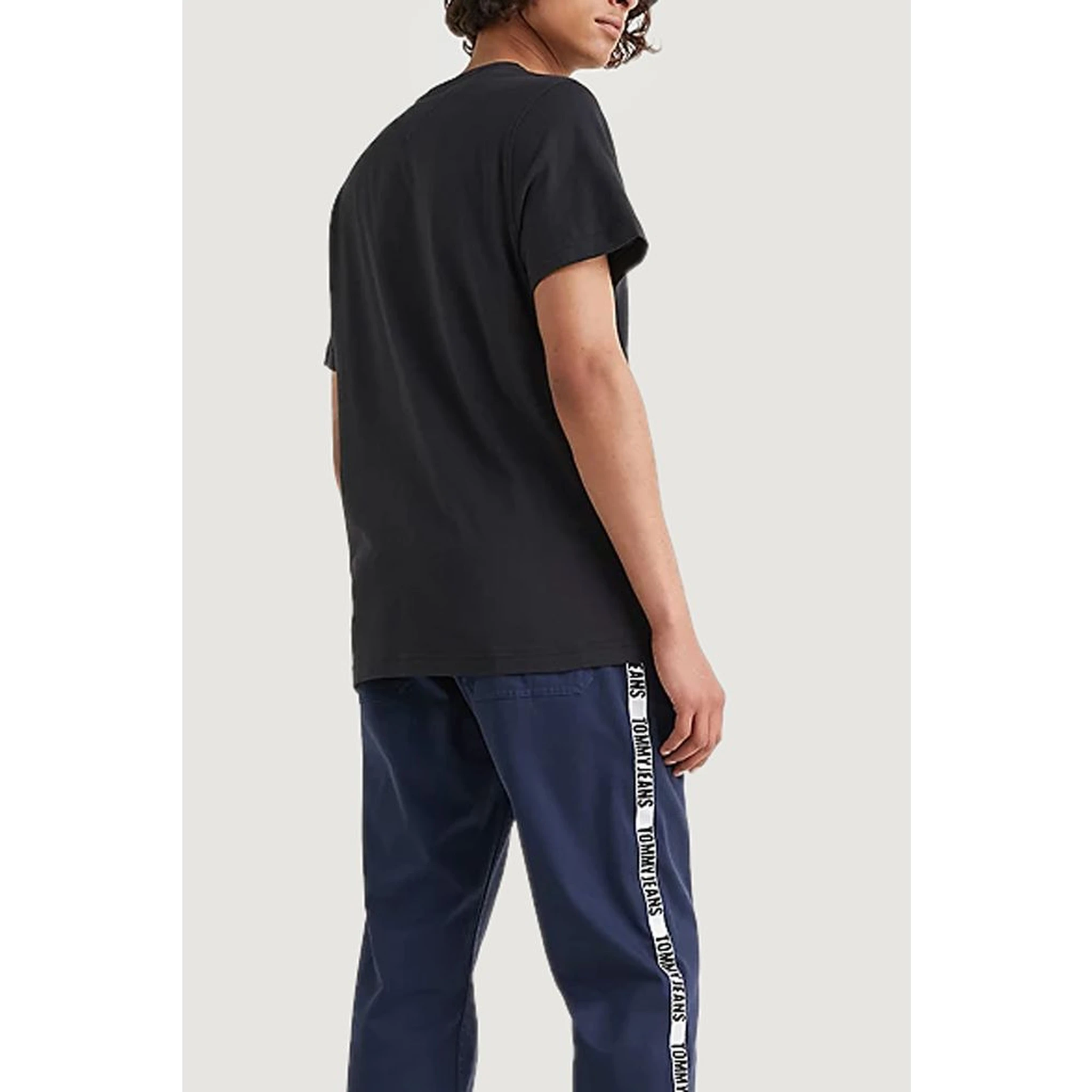 تيشيرت قطني أسود